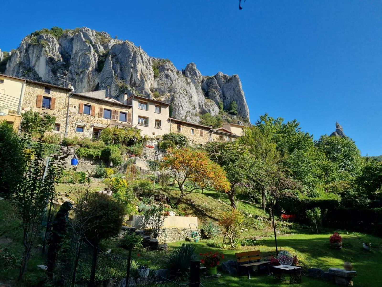 Comfortable Village Apartment In Barbieres With Access To Large Garden With Beautiful Views Екстер'єр фото
